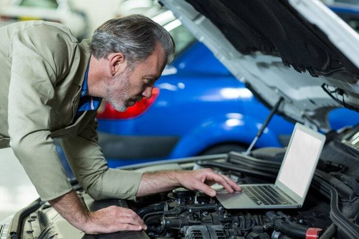 Lire la suite à propos de l’article Les 10 Outils de Diagnostic Automobile Indispensables pour les Mécaniciens Professionnels